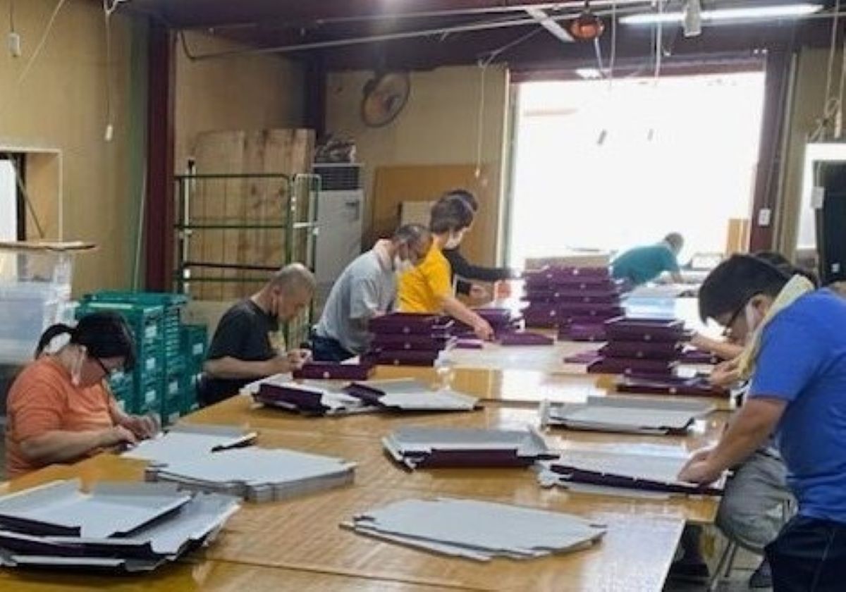 岐阜市の就労継続支援B型事業所グリンリーフの作業風景